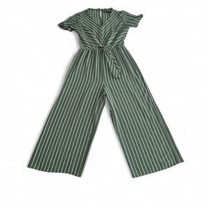 M Green & White Jumpsuit – V-Neck Tie Front Y2K Vintage Vibes